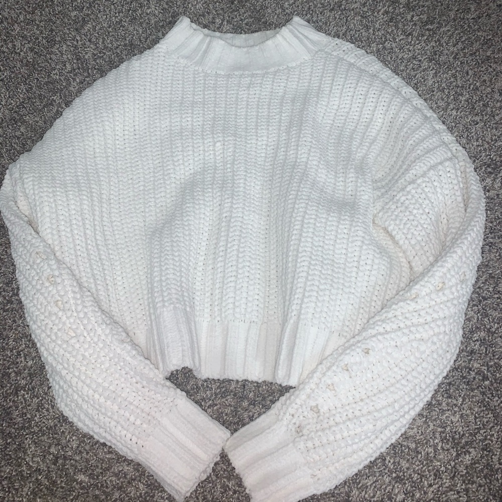 Super soft turtleneck sweater from Hollister 🦋